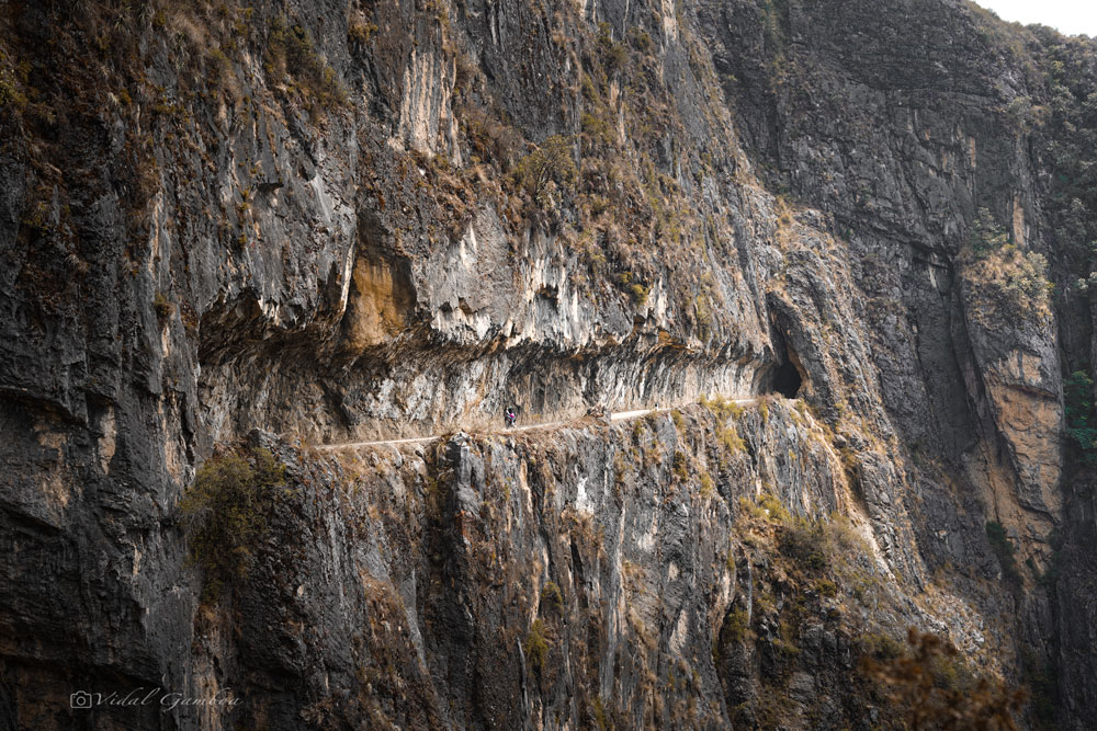 Karkaterra Tunnels and Pampachiri Stone forest